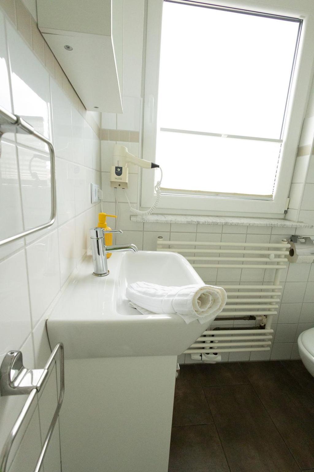 Zur Brandung Gasthof 3*